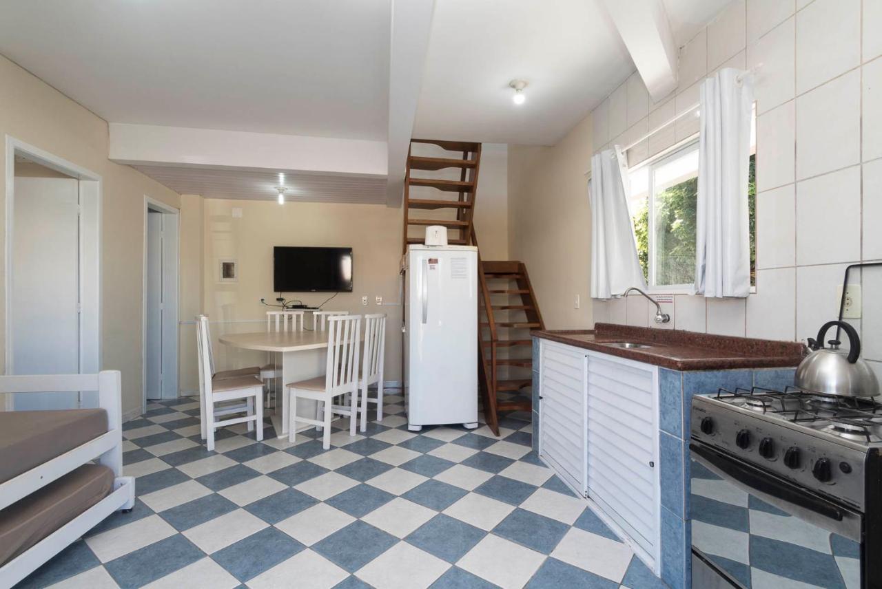 Residencial Melfi 2 Apartamento Com Piscina ボンビーニャス エクステリア 写真