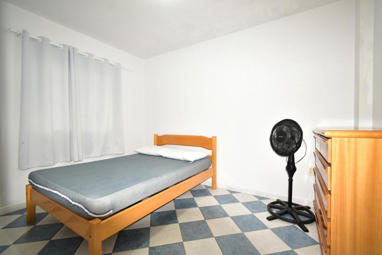 Residencial Melfi 2 Apartamento Com Piscina ボンビーニャス エクステリア 写真